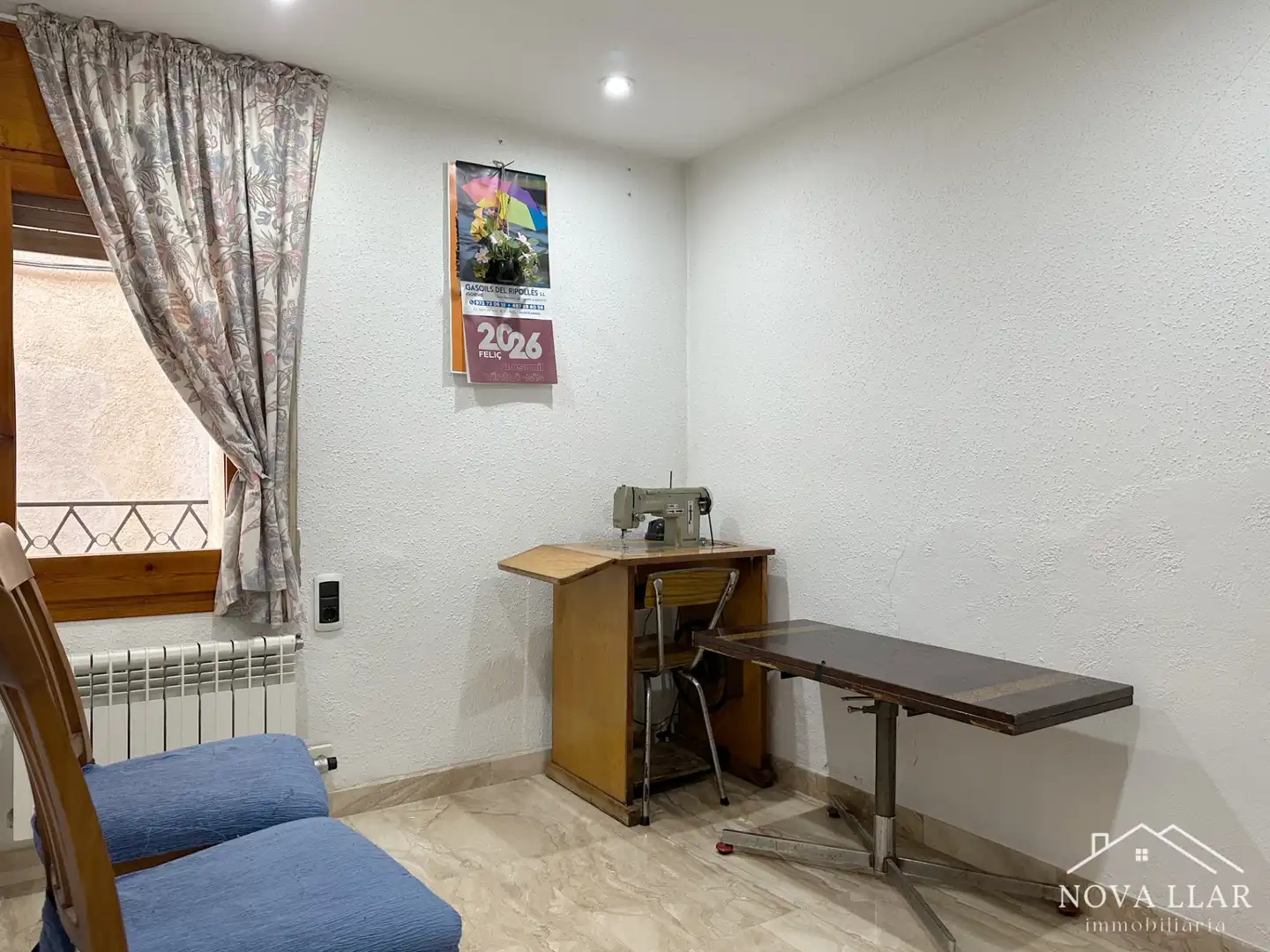 Casa adosada en venda en Gombrèn amb Calefacció, Parquet i Forn