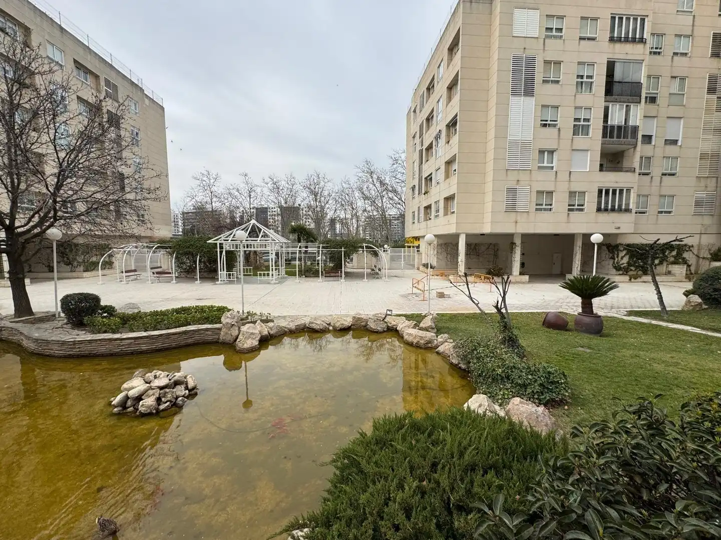 Exterior view of Flat for rent in Zaragoza  with Heating, Terrace and Storage room