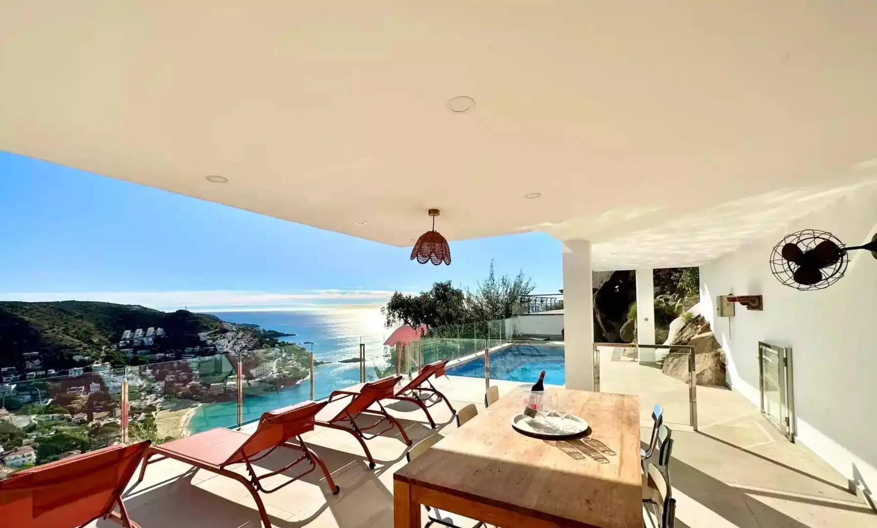 Casa con piscina en venta en joan luis vives, imagen 2