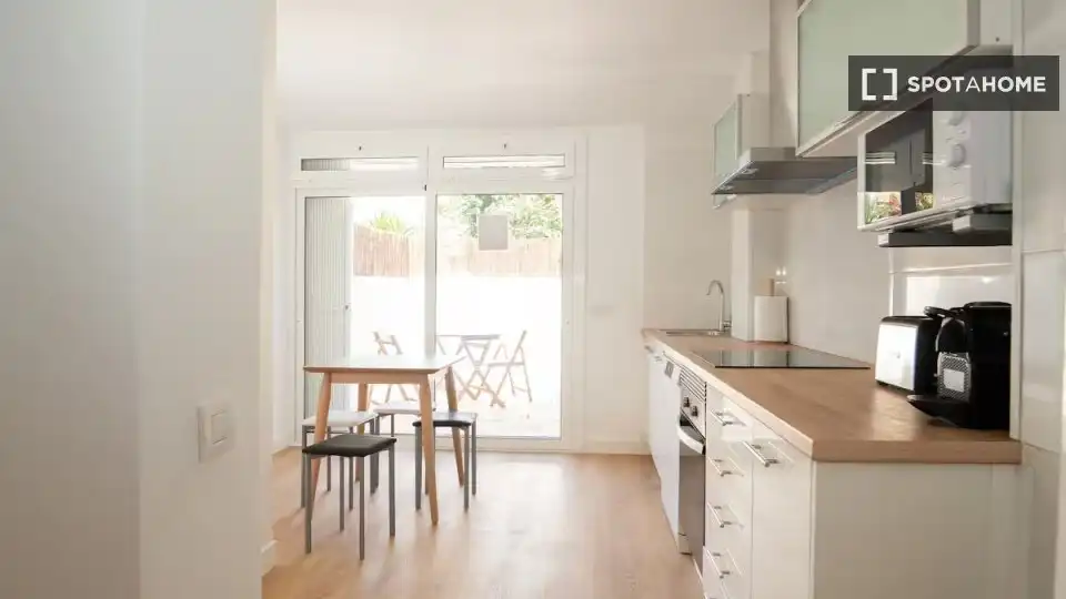 Cocina de Piso de alquiler en Barcelona con Aire acondicionado, Calefacción y Amueblado