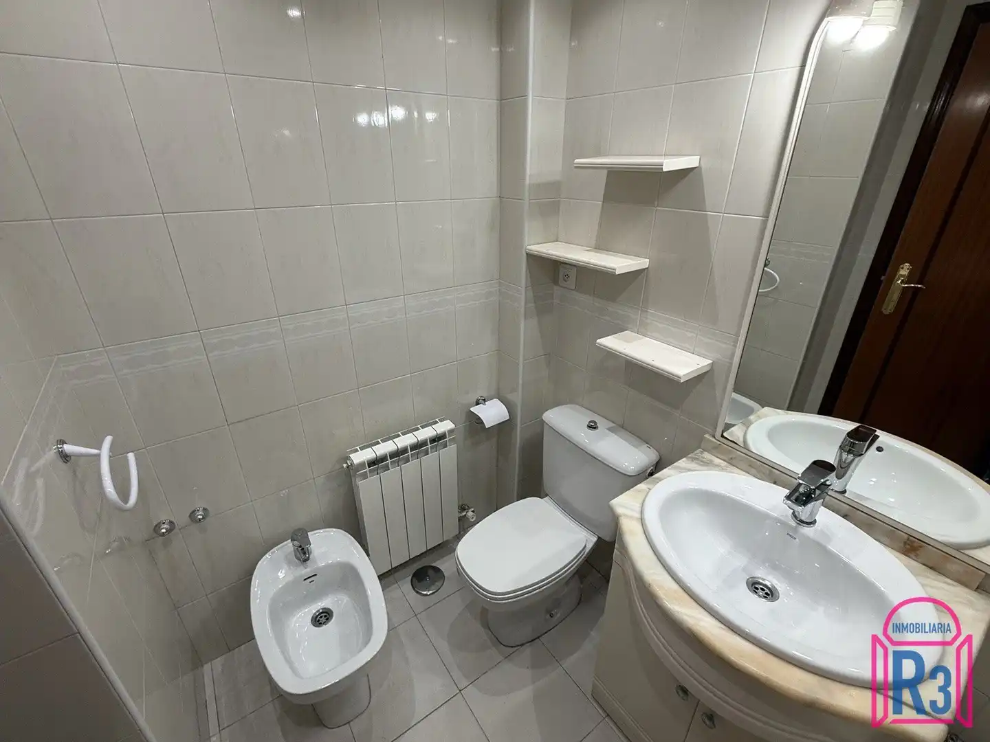 Badezimmer von Wohnung zur Miete in León Capital  mit Heizung, Terrasse und Möbliert