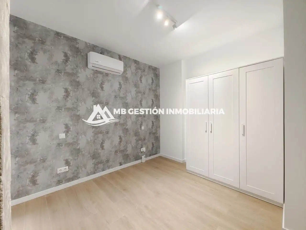 Habitación de Planta baja en venta en Getafe con Aire acondicionado y Calefacción