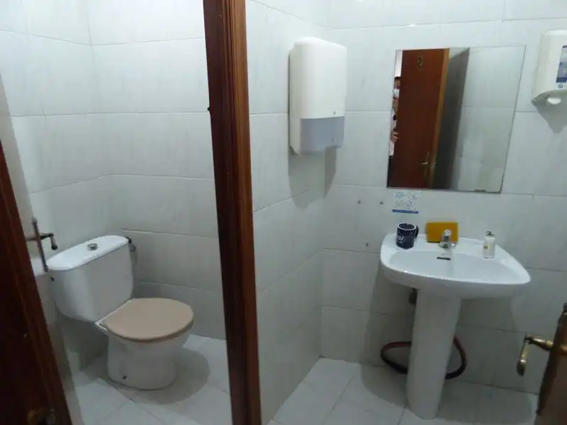 Baño de Local de alquiler en Vigo 