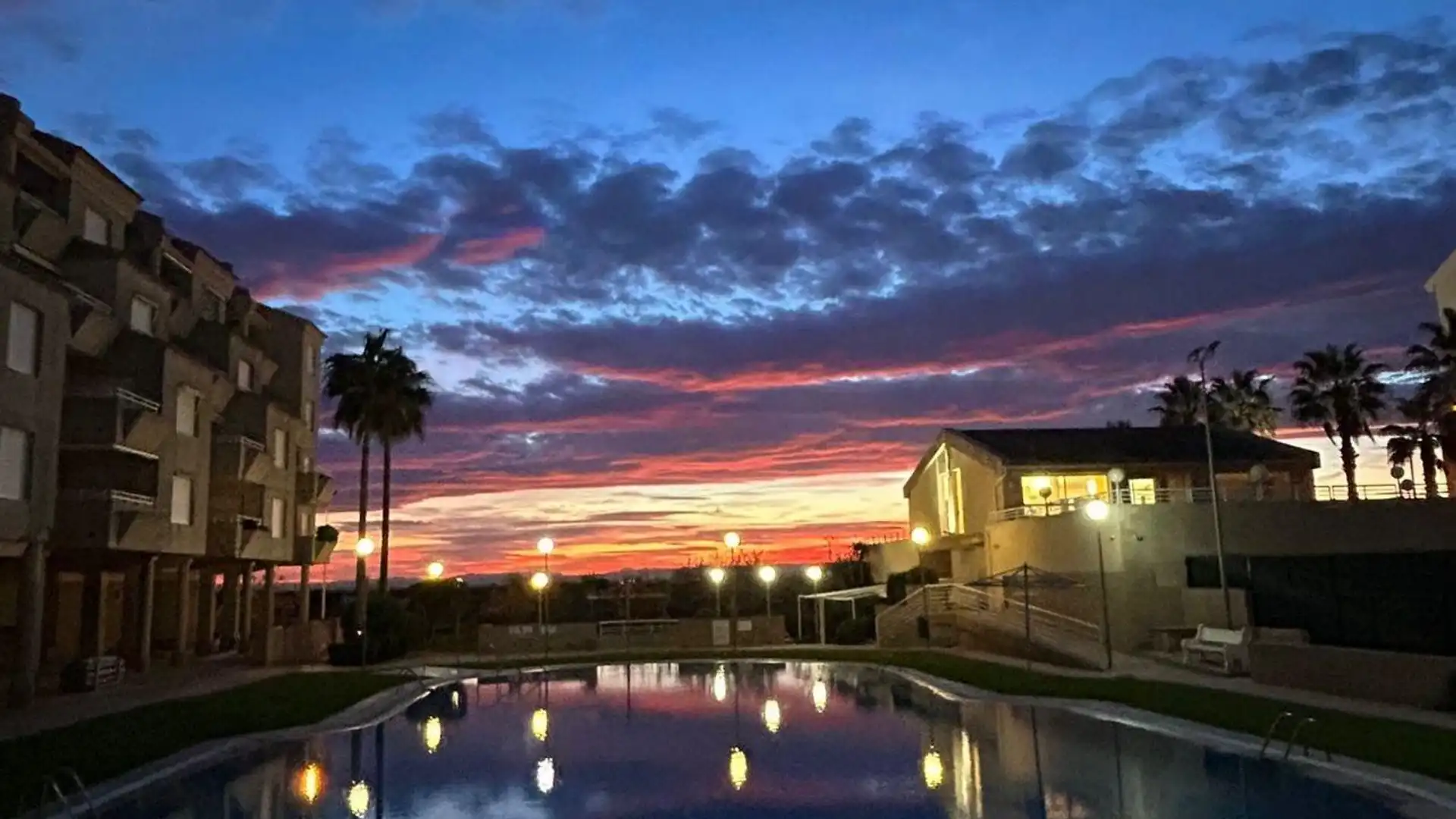 Piscina de Piso en venta en  Valencia Capital con Trastero y Piscina comunitaria