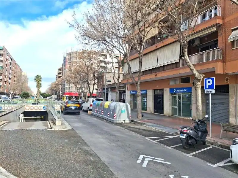 Local en venda a Sagnier - Plaça de Catalunya