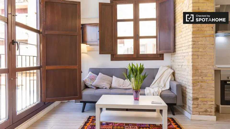 Room in El Cabanyal - El Canyamelar