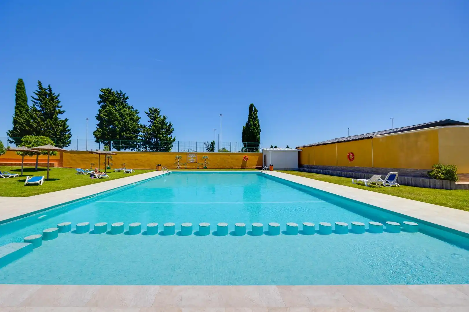 Adosado con piscina en venta en Zona Carrefour - Urbanizaciones, imagen 4