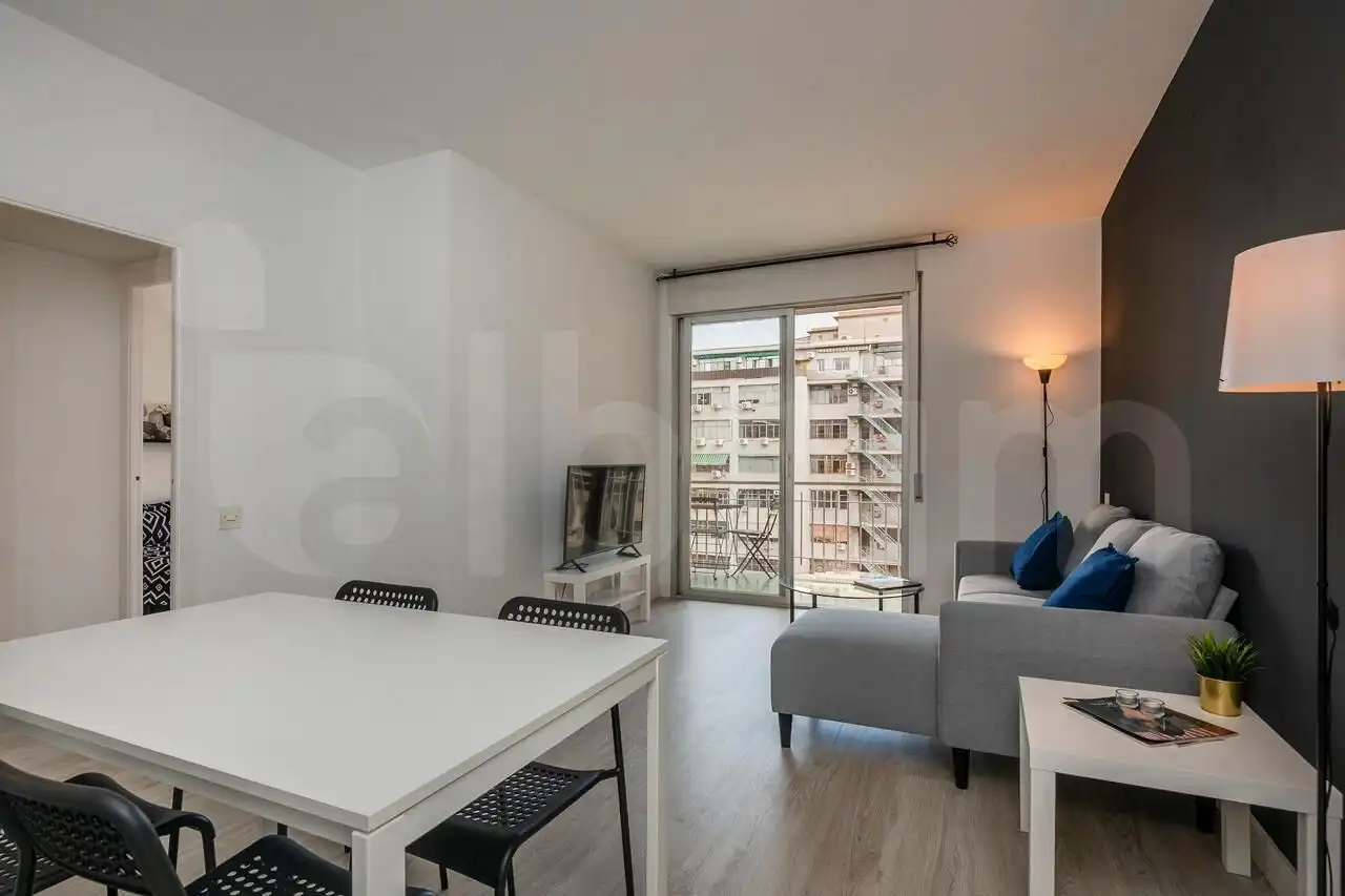 Living room of Flat for rent in Barcelona  with Heating, Parquet flooring and Terrace