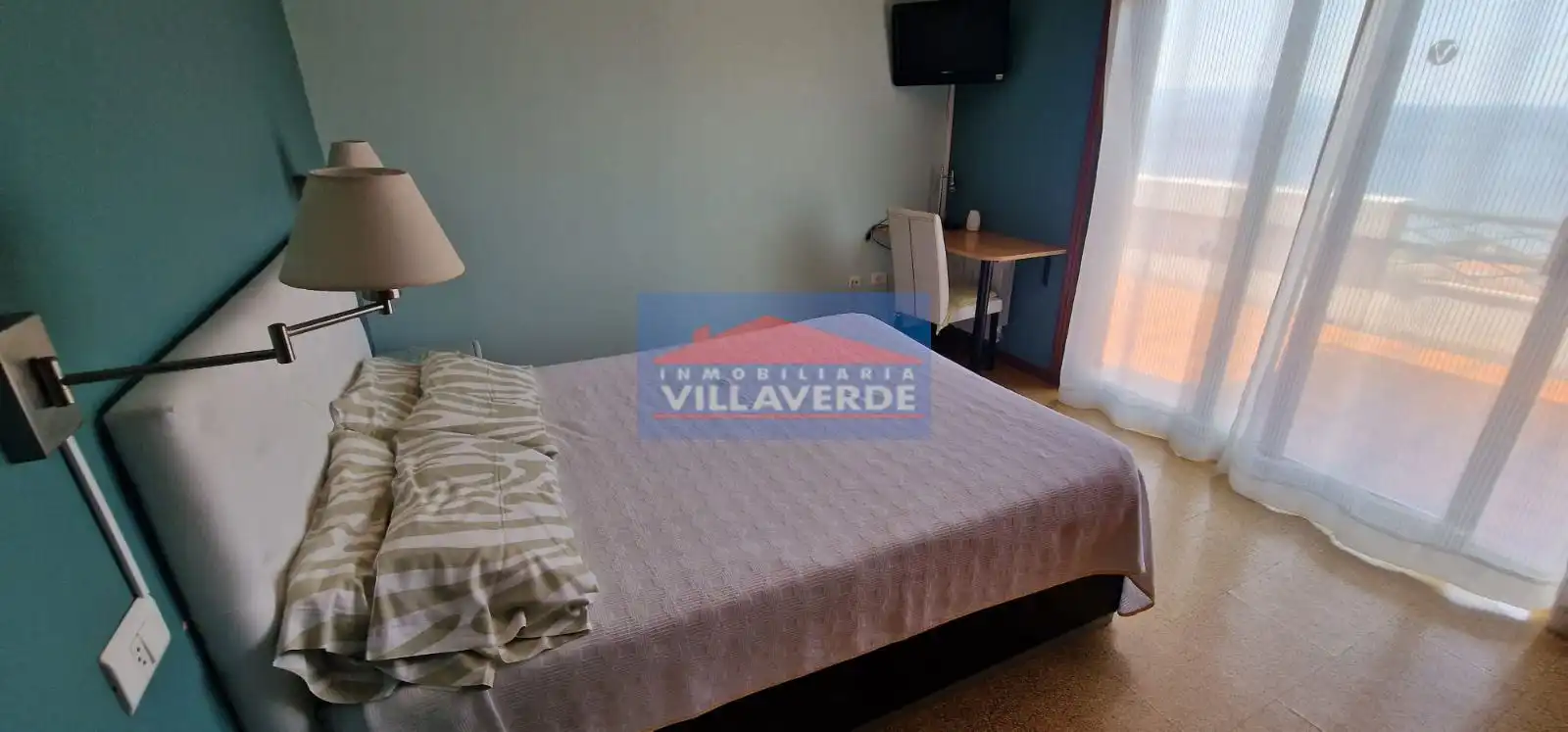 Dormitori de Casa o xalet en venda en Cangas  amb Calefacció, Terrassa i Traster