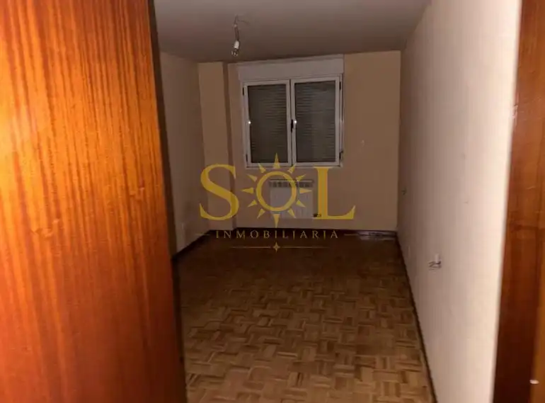Dormitori de Pis en venda en Villaquilambre amb Calefacció i Traster