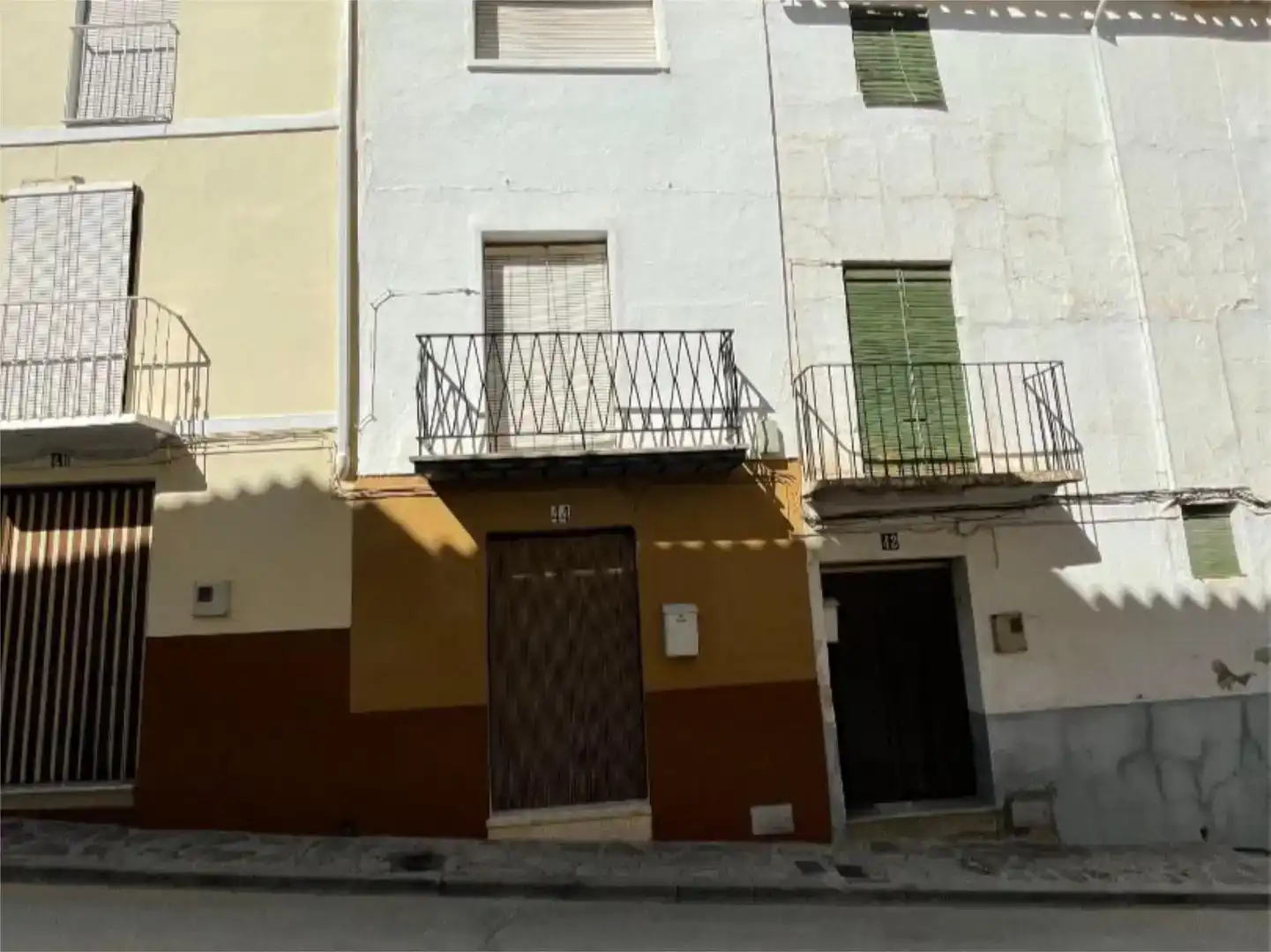 Vista exterior de Casa adosada en venda en Alhama de Granada amb Balcó