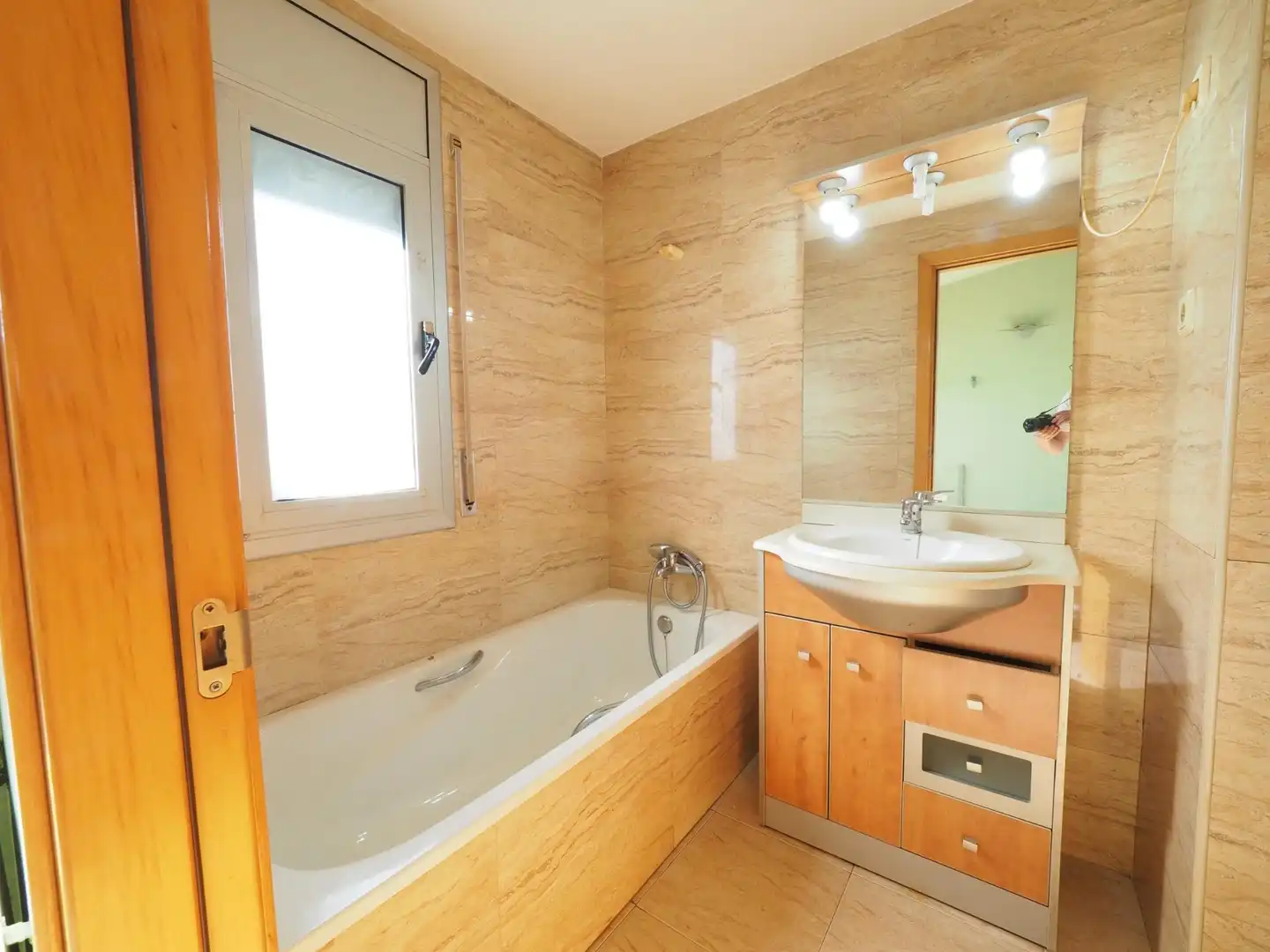 Baño de Dúplex en venta en Vilanova del Camí con Terraza, Trastero y Piscina comunitaria