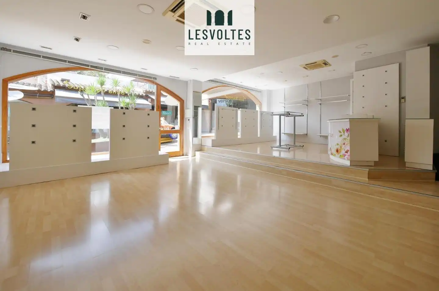 Business premises for sale in Carrer de la Tarongeta, imagen 5