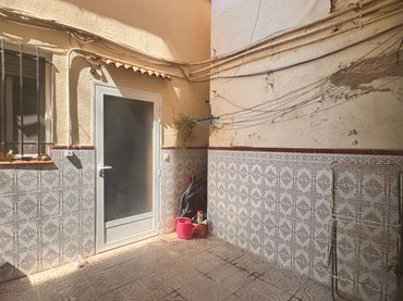 Bajo en venta en Calle de Ramón Luján