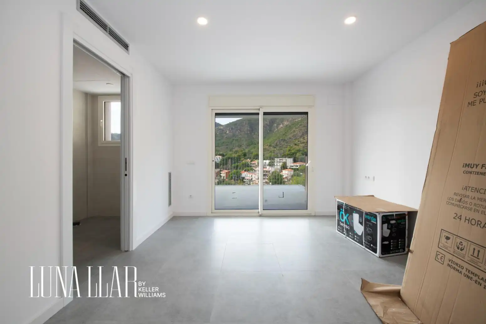 Bedroom of Houses for sale in Castelldefels