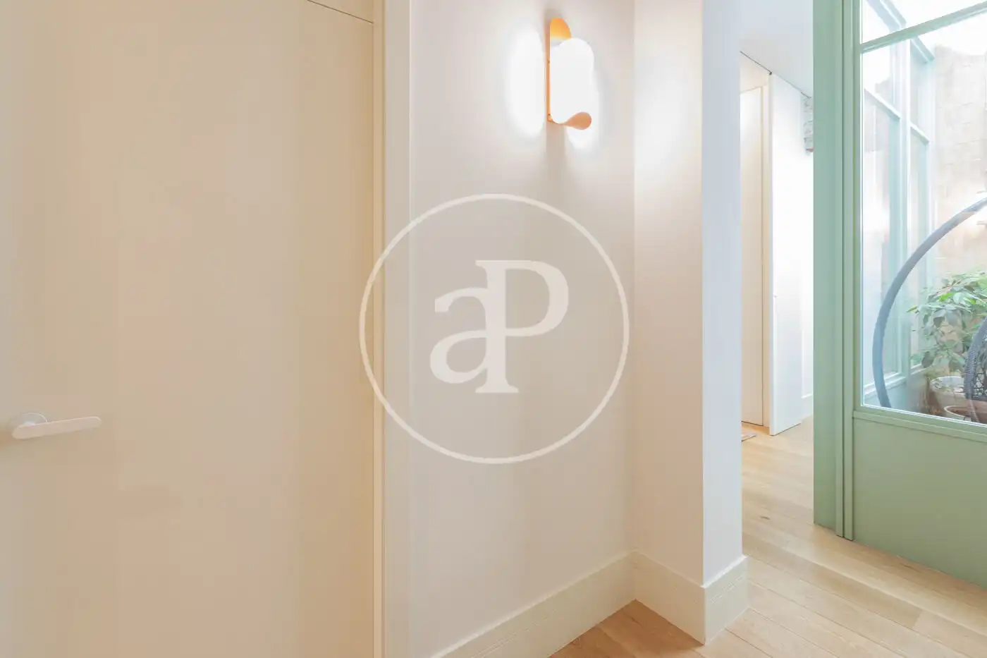 Wohnung zur Miete in Madrid mit Klimaanlage, Heizung und Privatgarten