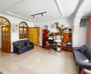 Sala d'estar de Casa o xalet en venda en Gáldar amb Terrassa