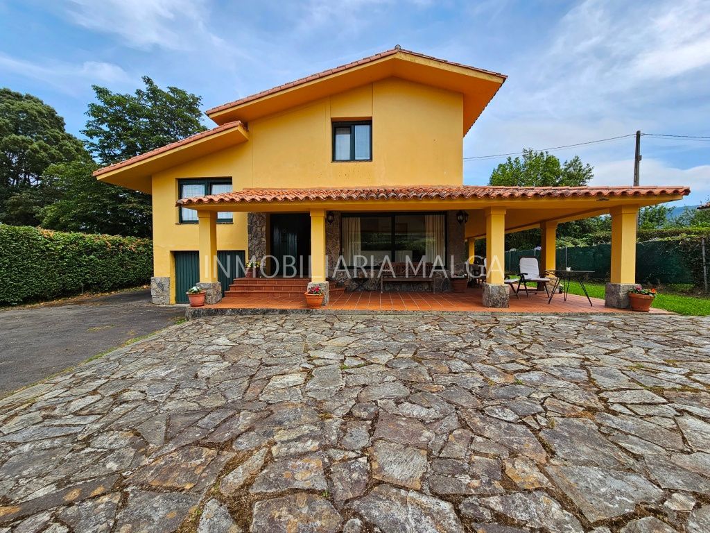 Exterior view of House or chalet for sale in Colunga  with Private garden, Terrace and Storage room