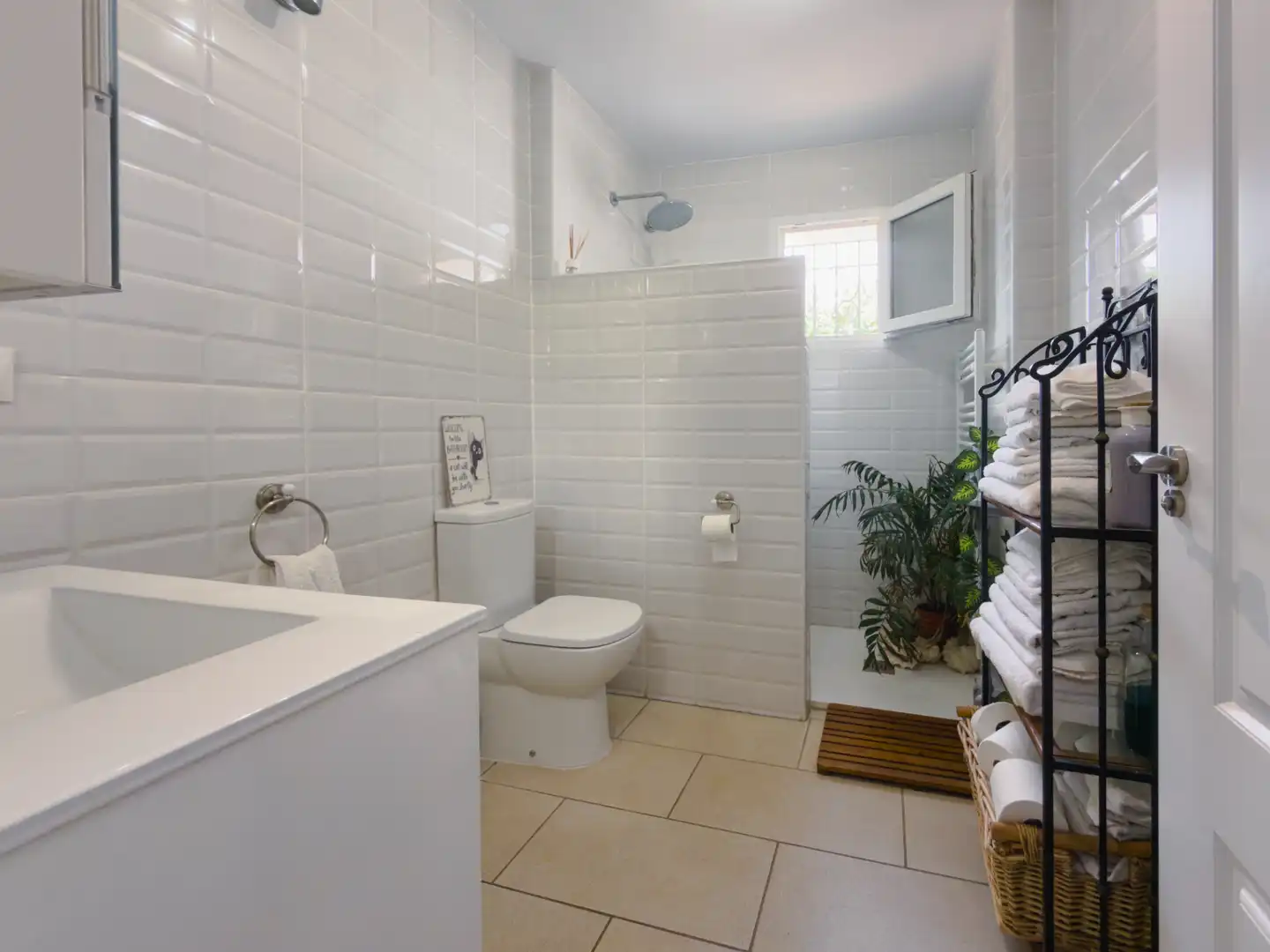 Baño de Finca rústica en venta en Coín con Aire acondicionado, Trastero y Piscina