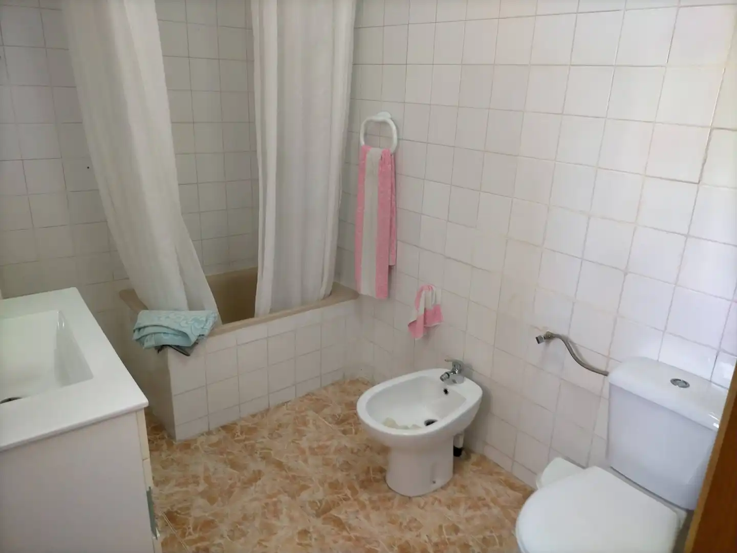 Bany de Casa o xalet en venda en Almería amb Terrassa, Moblat i Balcó