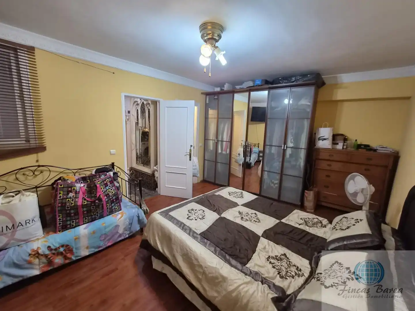Habitación de Piso en venta en Fuengirola con Aire acondicionado, Terraza y Piscina comunitaria