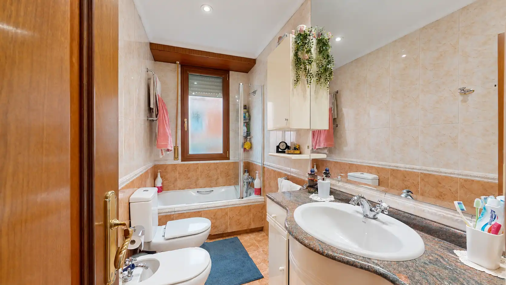 Baño de Piso en venta en Bilbao  con Calefacción y Terraza