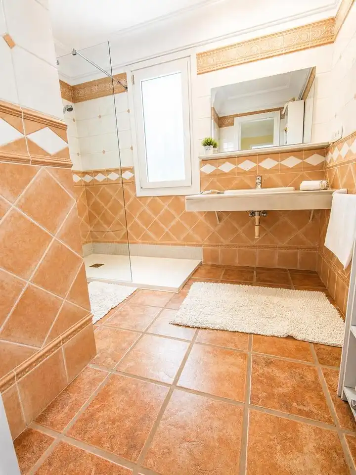 Baño de Casa o chalet en venta en Oliva con Terraza y Piscina comunitaria