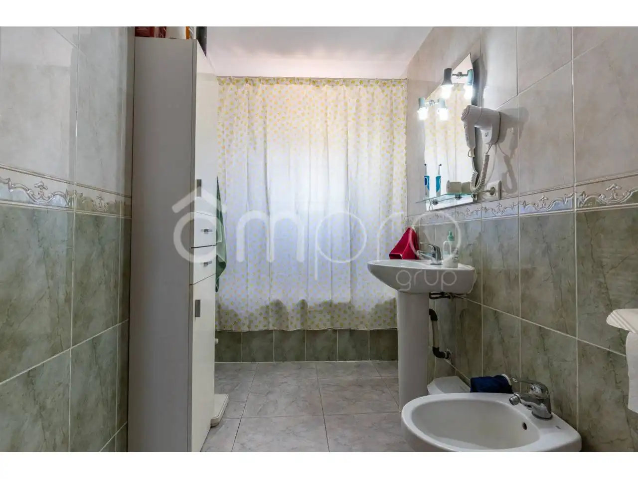 Bany de Casa o xalet en venda en La Pobla de Montornès   amb Aire condicionat, Jardí privat i Terrassa