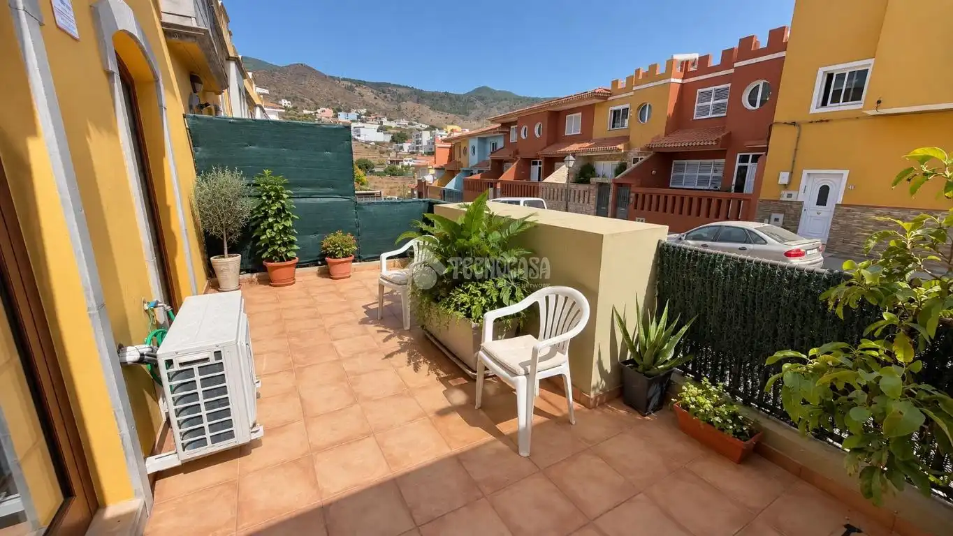 Exterior view of Flat for sale in Candelaria  with Air Conditioner, Terrace and Storage room