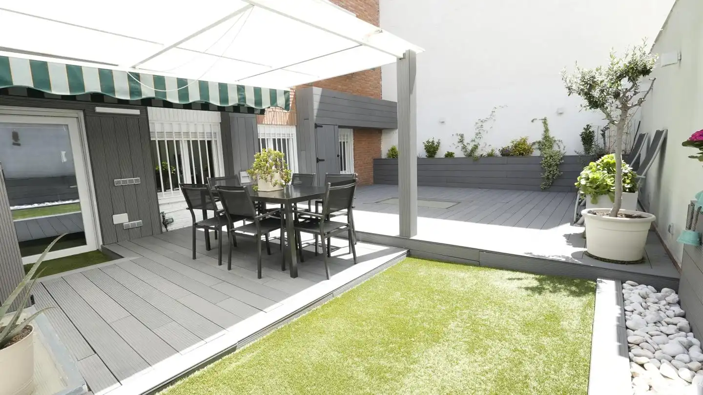Terrassa de Pis en venda en Madrid amb Aire condicionat, Calefacció i Jardí privat