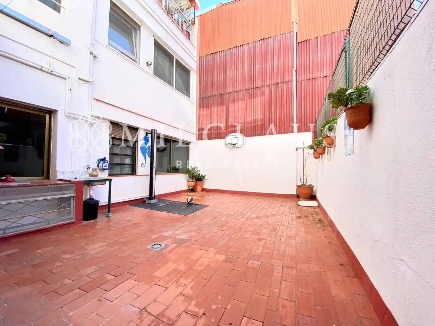 Vista exterior de Casa adosada en venda en Sabadell amb Aire condicionat, Calefacció i Terrassa
