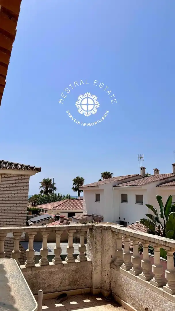 Vista exterior de Casa adosada en venta en Cambrils con Calefacción, Terraza y Trastero