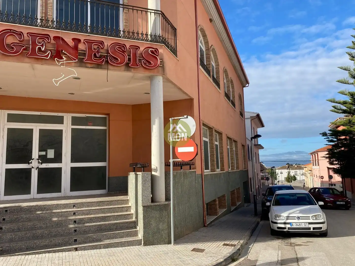 Edifici en venda a Castelló de Rugat