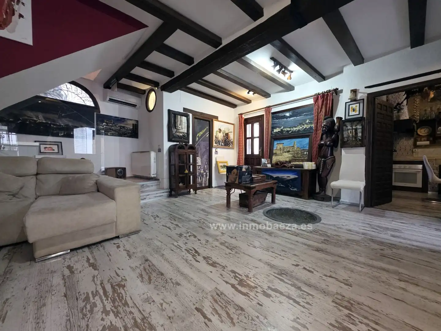 Sala d'estar de Casa o xalet en venda en Baeza amb Aire condicionat, Calefacció i Terrassa