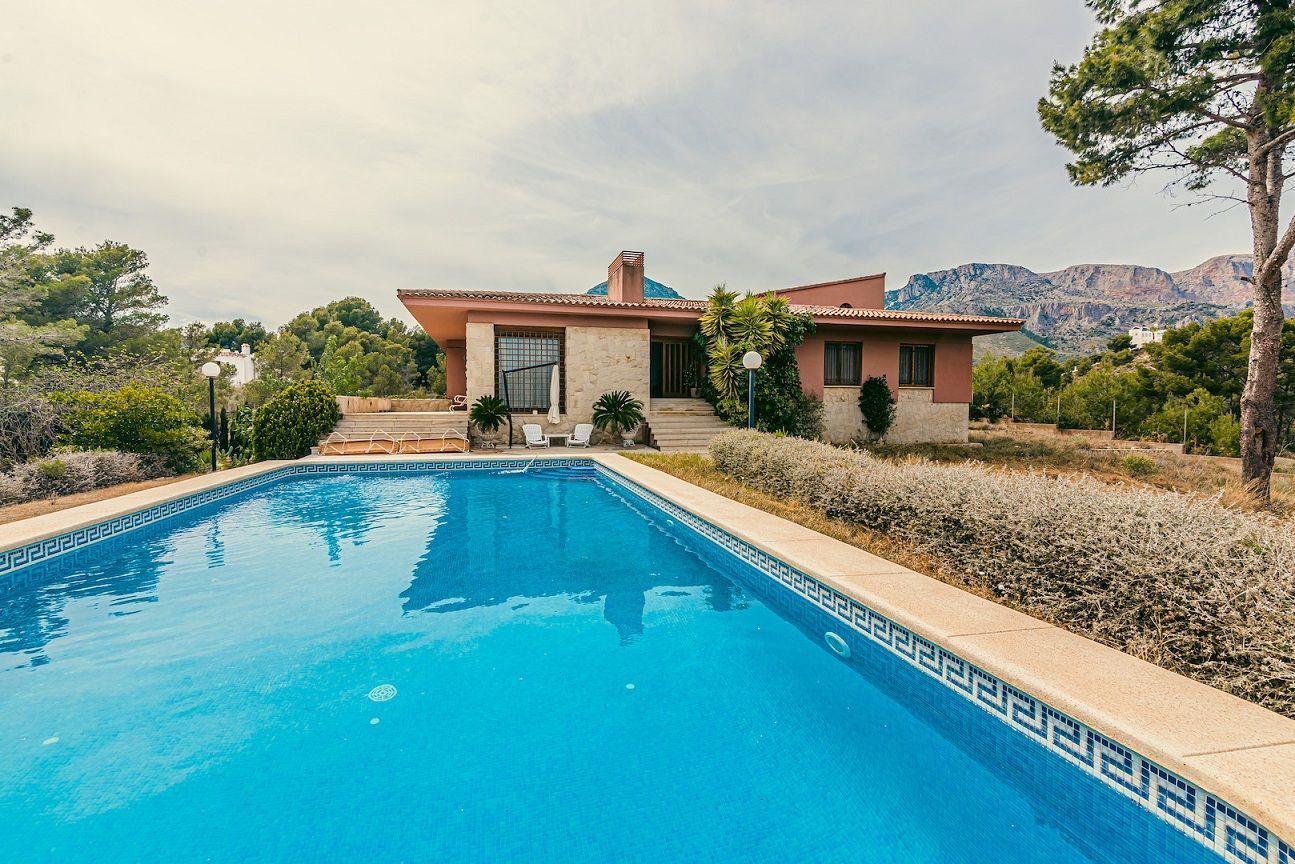 Swimming pool of Country house for sale in La Nucia  with Air Conditioner, Heating and Private garden