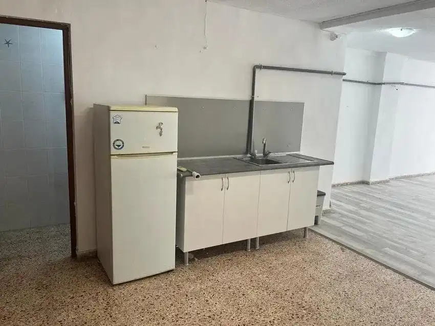 Küche von Büro zur Miete in Alicante / Alacant mit Klimaanlage und Heizung