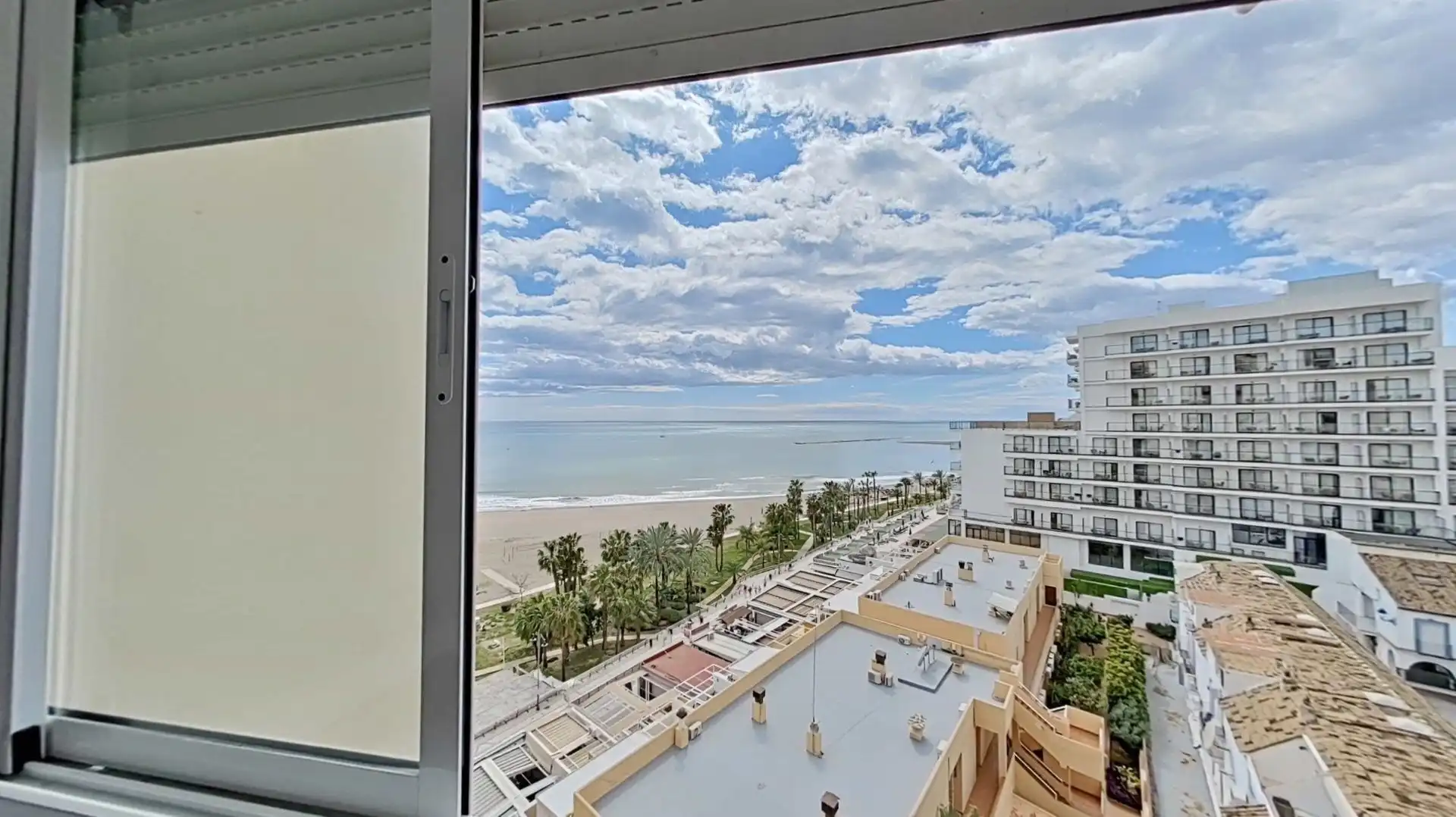 Apartamento con ascensor en venta en Puerto Marina, imagen 2