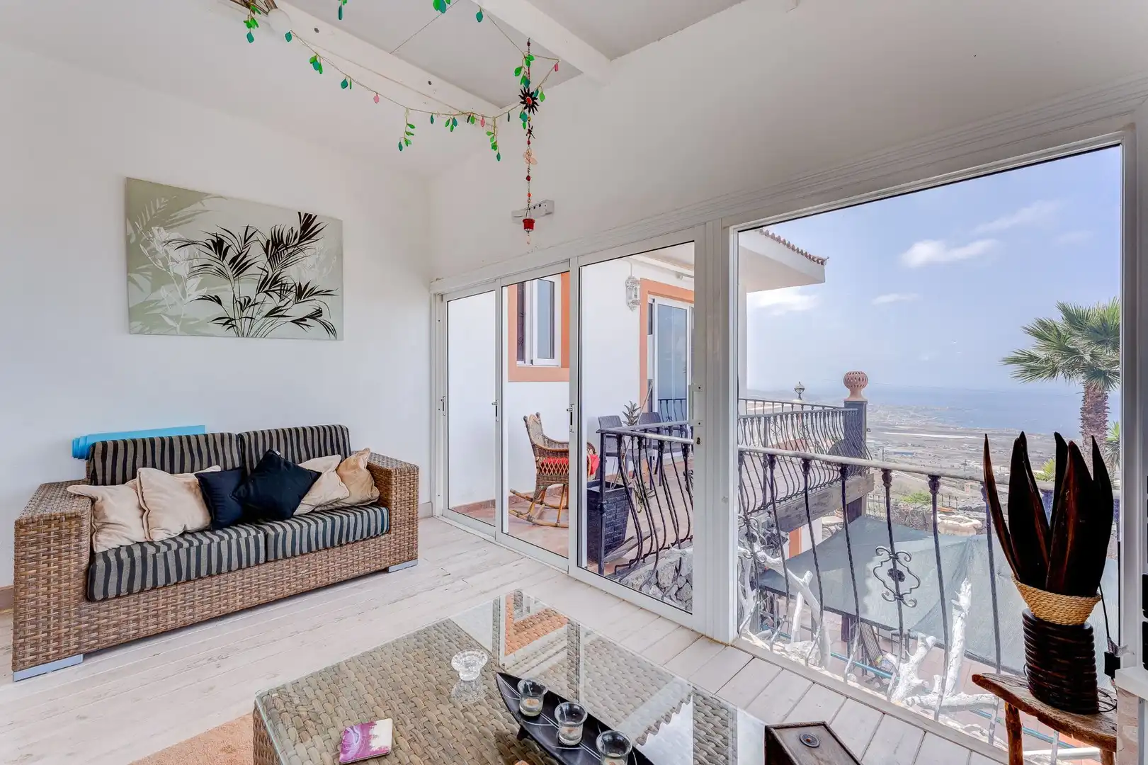 Sala de estar de Casa o chalet en venta en Adeje con Jardín privado, Terraza y Trastero