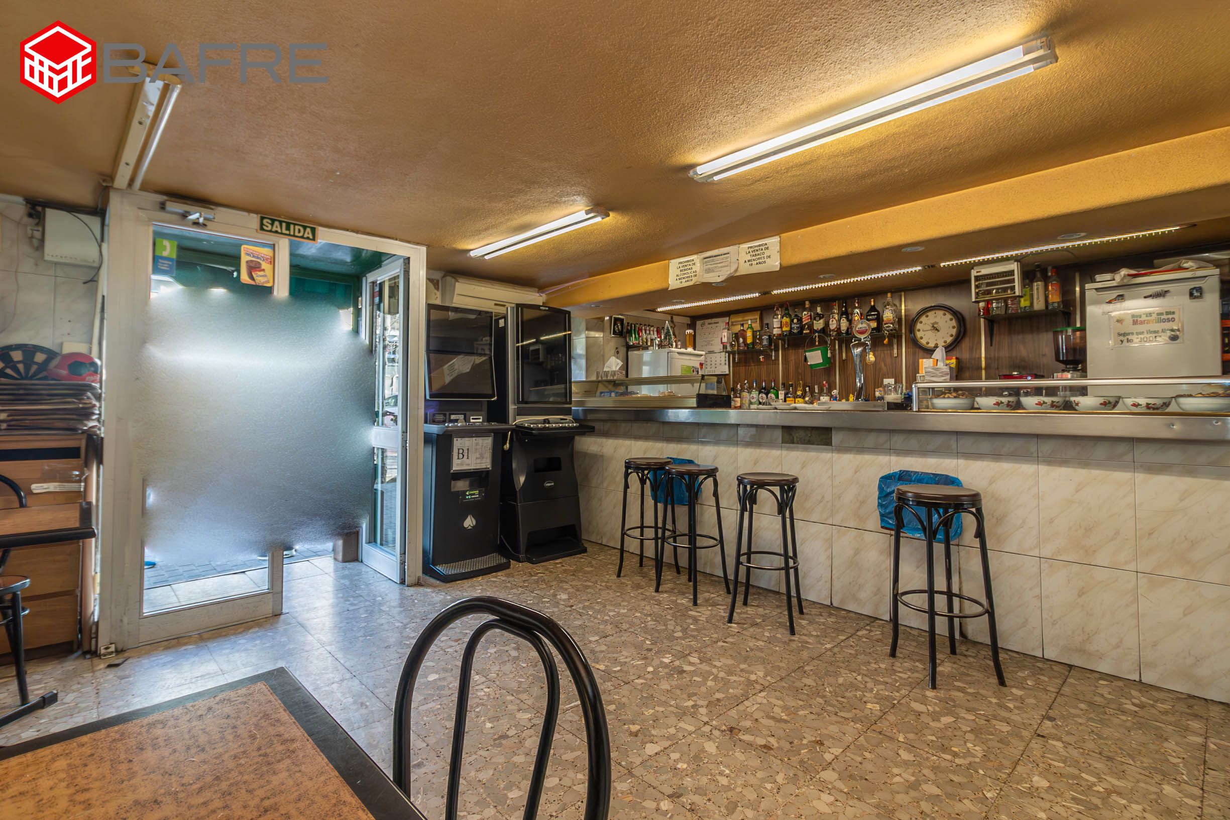 Premises for sale in Calle de la Ebanistería, Amposta