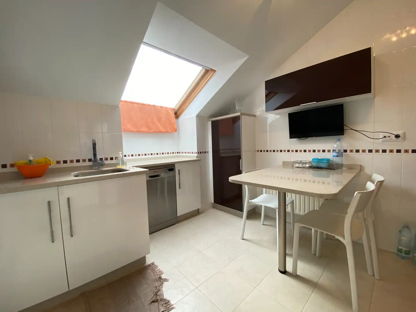Küche von Wohnung zur Miete in Boqueixón mit Terrasse, Abstellraum und Möbliert
