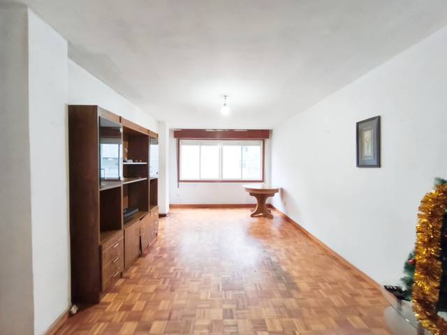 Piso en Venta en Verín