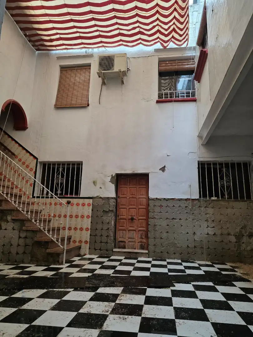 Vista exterior de Casa o chalet en venta en Utrera