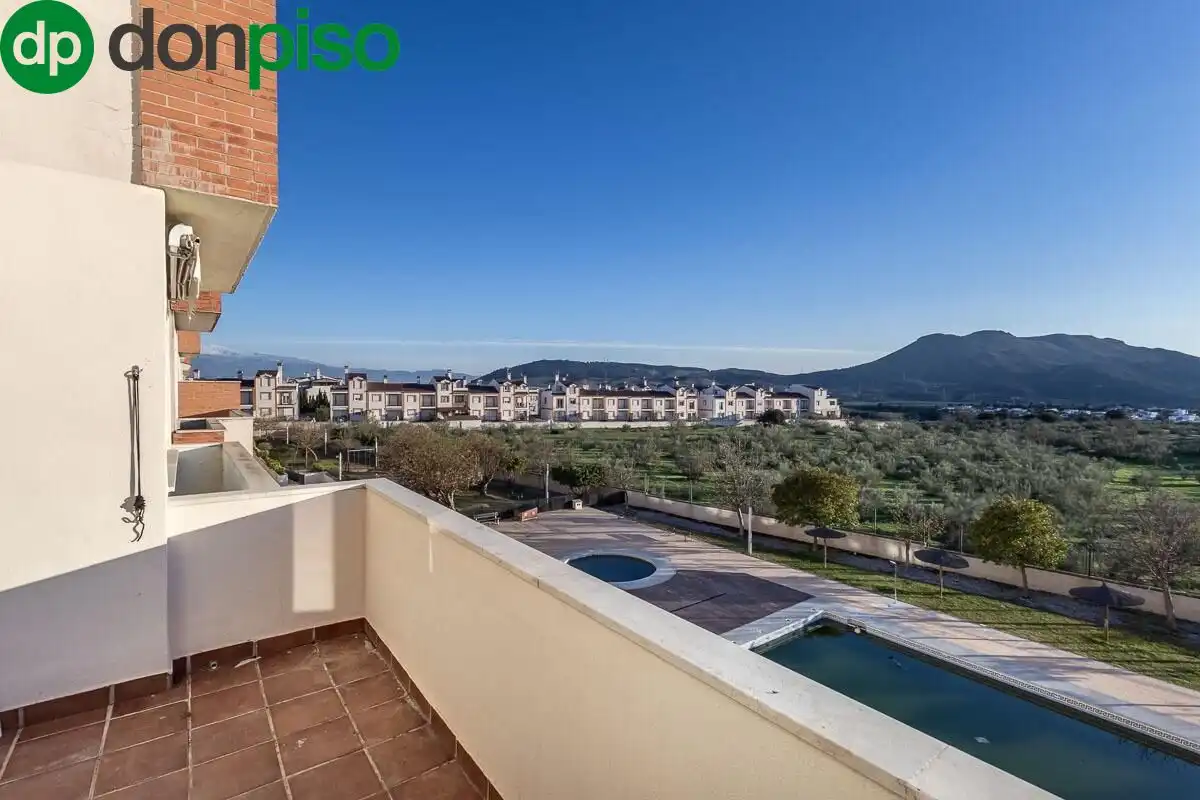 Vista exterior de Piso en venta en Atarfe con Aire acondicionado, Calefacción y Terraza