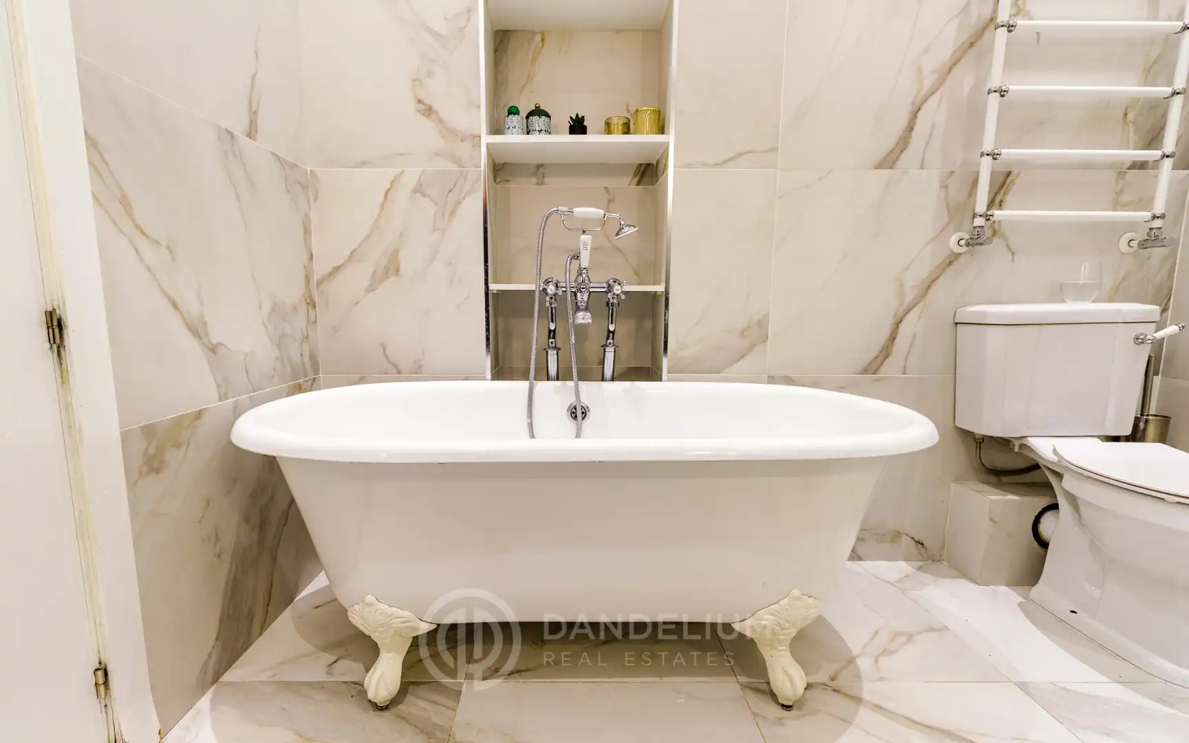 Baño de Piso de alquiler en Madrid con Aire acondicionado, Calefacción y Parquet