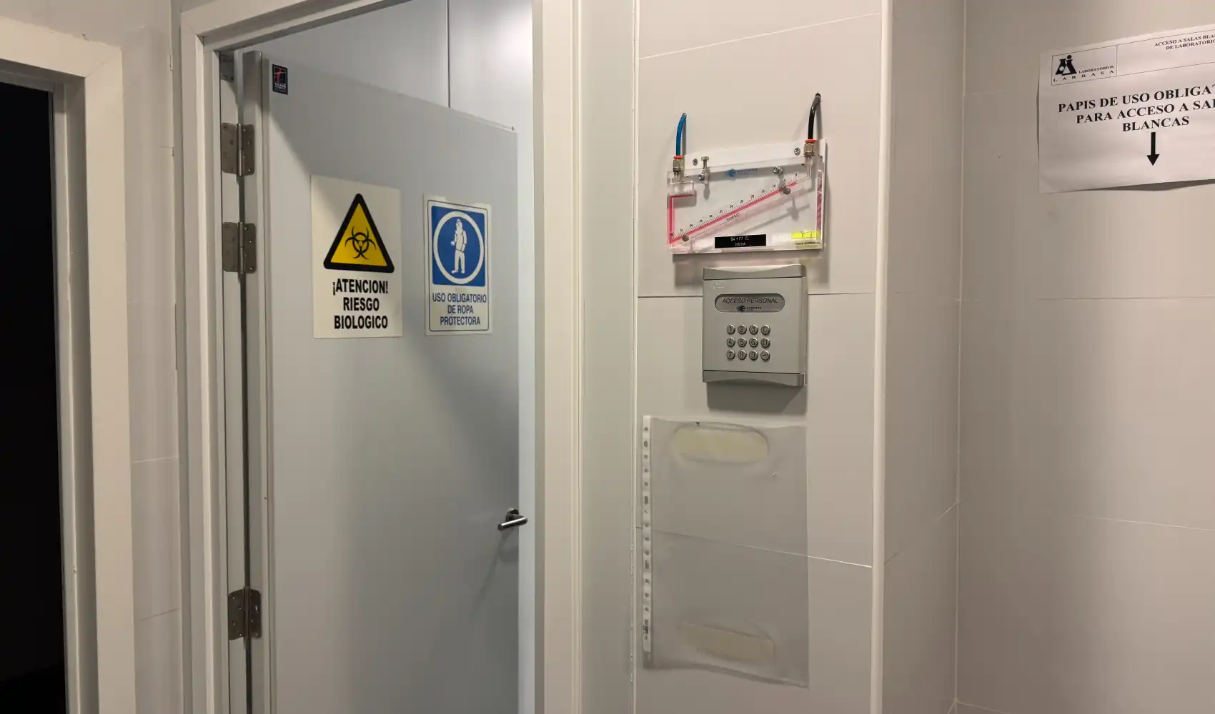 Baño de Nave industrial en venta en La Albuera