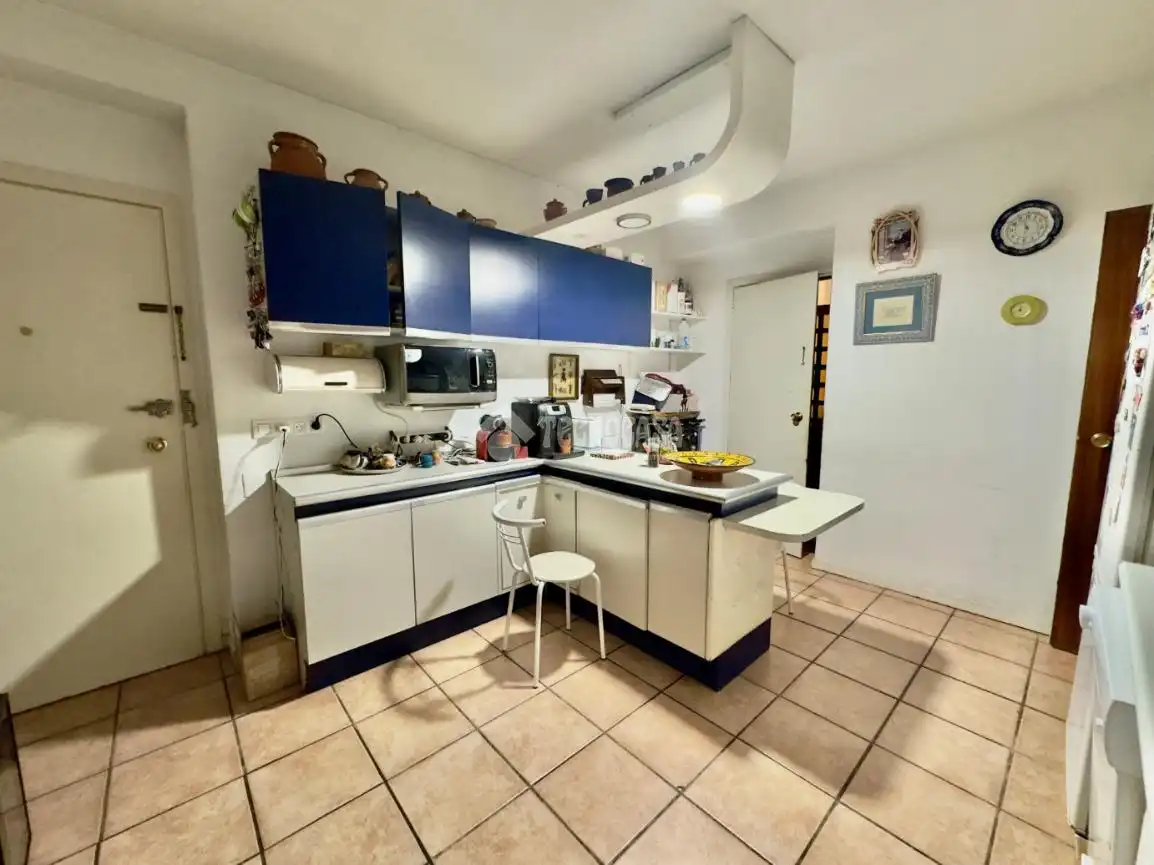 Kitchen of Flat for sale in Las Rozas de Madrid  with Air Conditioner, Heating and Terrace