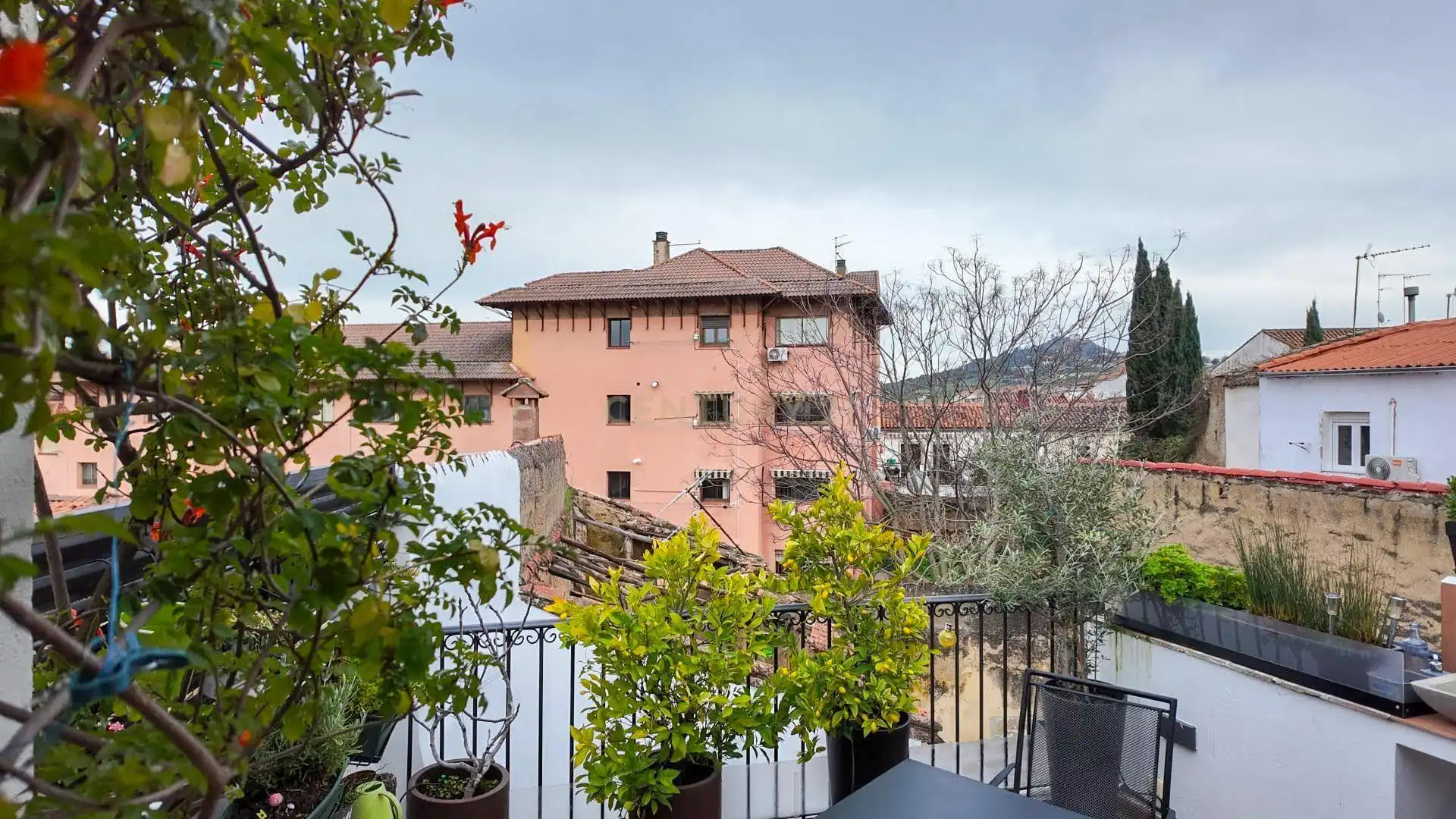 Terrassa de Casa adosada en venda en Cáceres amb Aire condicionat, Forn i Rentadora