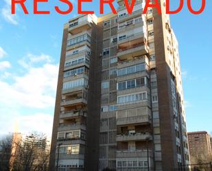 Vista exterior de Pis en venda en  Madrid Capital amb Calefacció, Jardí privat i Parquet