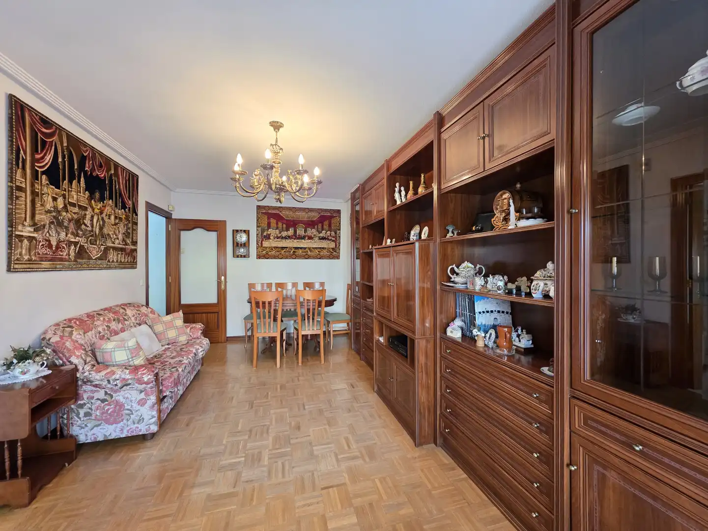 Wohnzimmer von Wohnung zum Verkauf in Siero mit Heizung, Parkett und Terrasse
