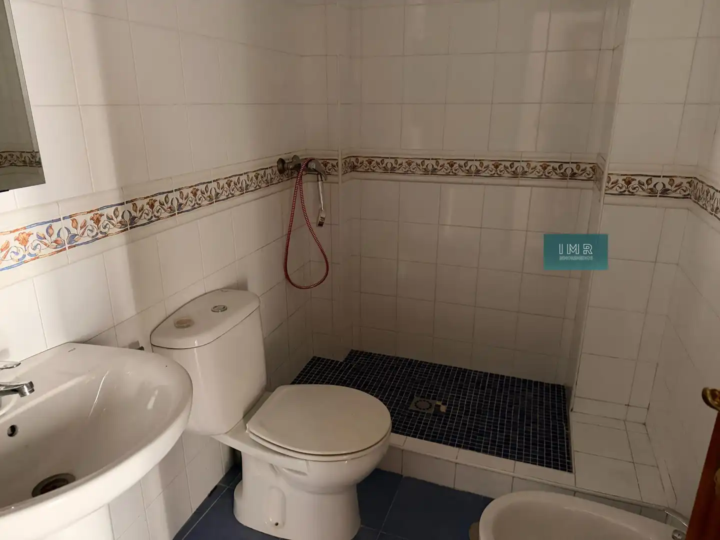 Bathroom of Duplexes for sale in Sanlúcar la Mayor